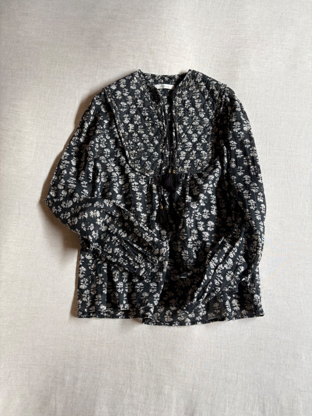 Last Chance!  Dôen Hamsa Top in Black